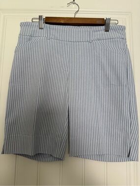 Hilary Radley Light Blue & White Striped Women's Flat Front Shorts Never Worn